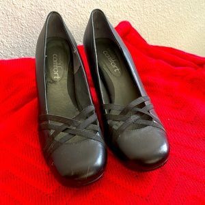 Super comfy black chunky heel dress shoes size 8.5